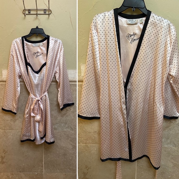 Vintage Marlyn Monroe Robe and Slip set size P/S - Picture 2 of 6